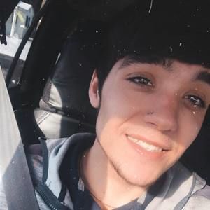 Meet your Posher, Cameron